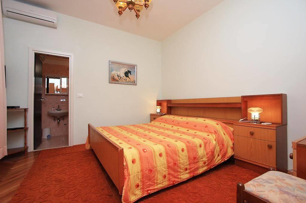 Victoria Guest house