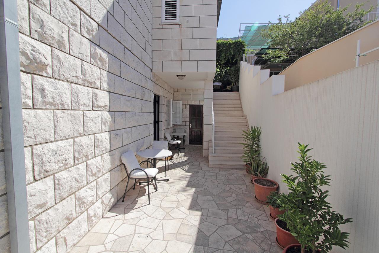 Victoria Guest house 3*